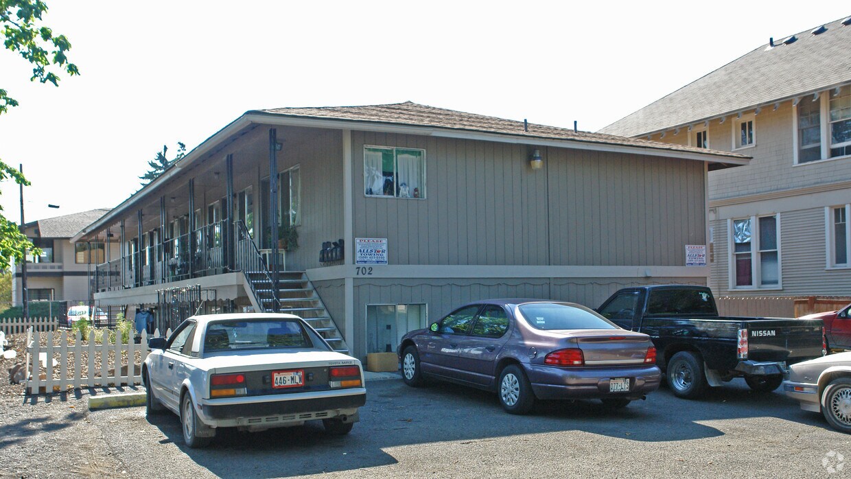 702 N 2nd St, Yakima, WA 98901 Apartments in Yakima, WA