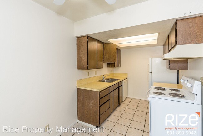Building Photo - 1703-1731 N 1575 W