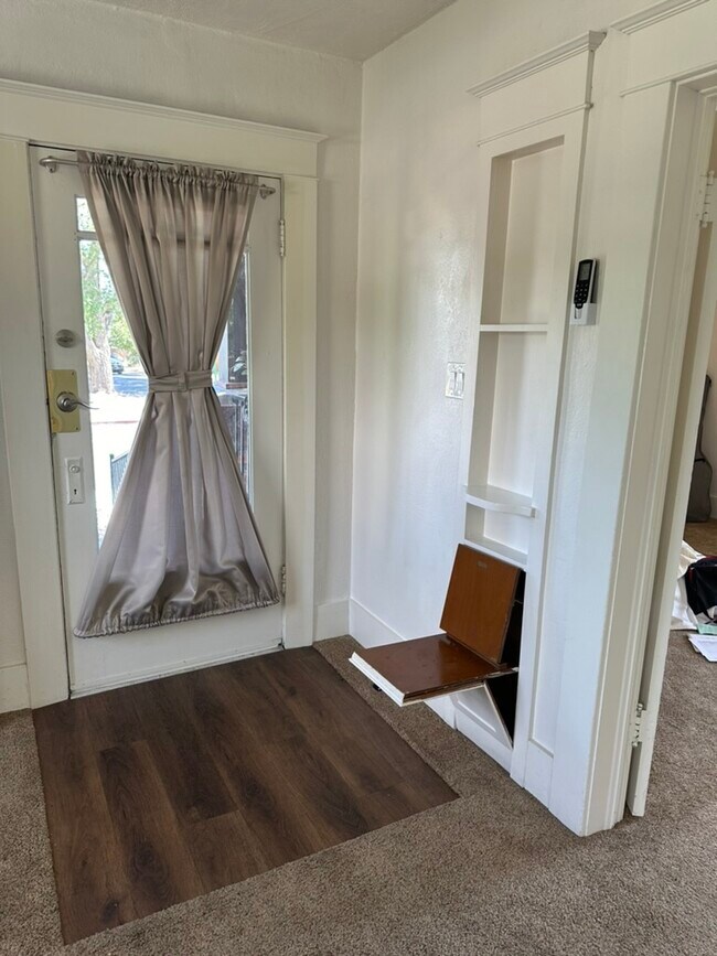 Foto del edificio - 609 W 11th St