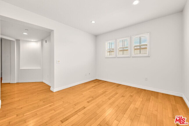Building Photo - 13080 Pacific Promenade