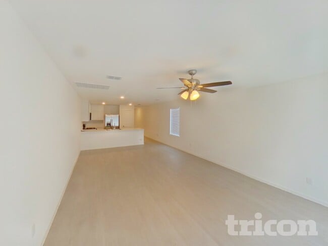 Foto del edificio - 838 Ponderosa Ln