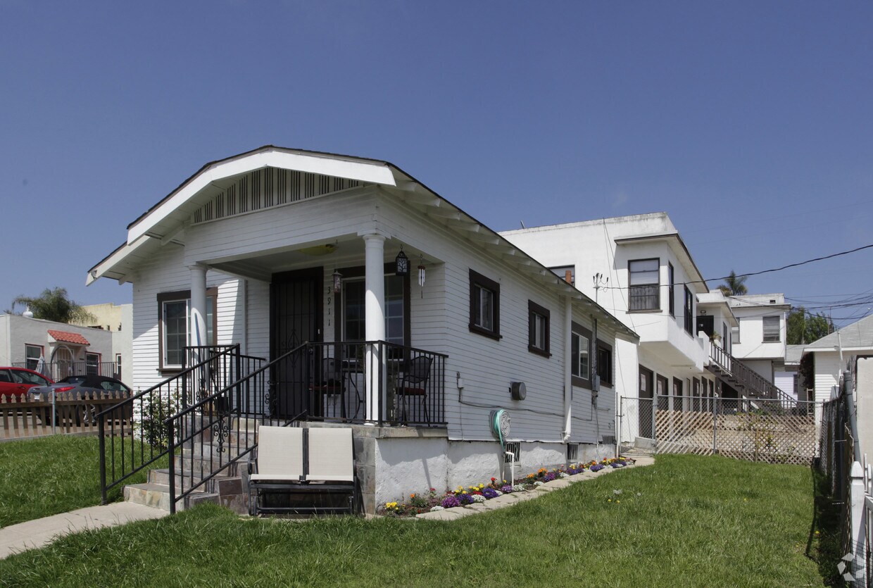 Primary Photo - 3911 Hamilton St