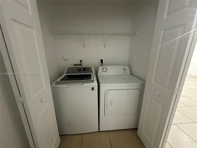 Foto del edificio - 15170 SW 119th Way