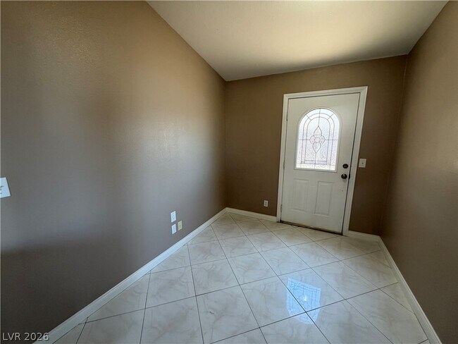 Building Photo - 486 Tiger Lily Way