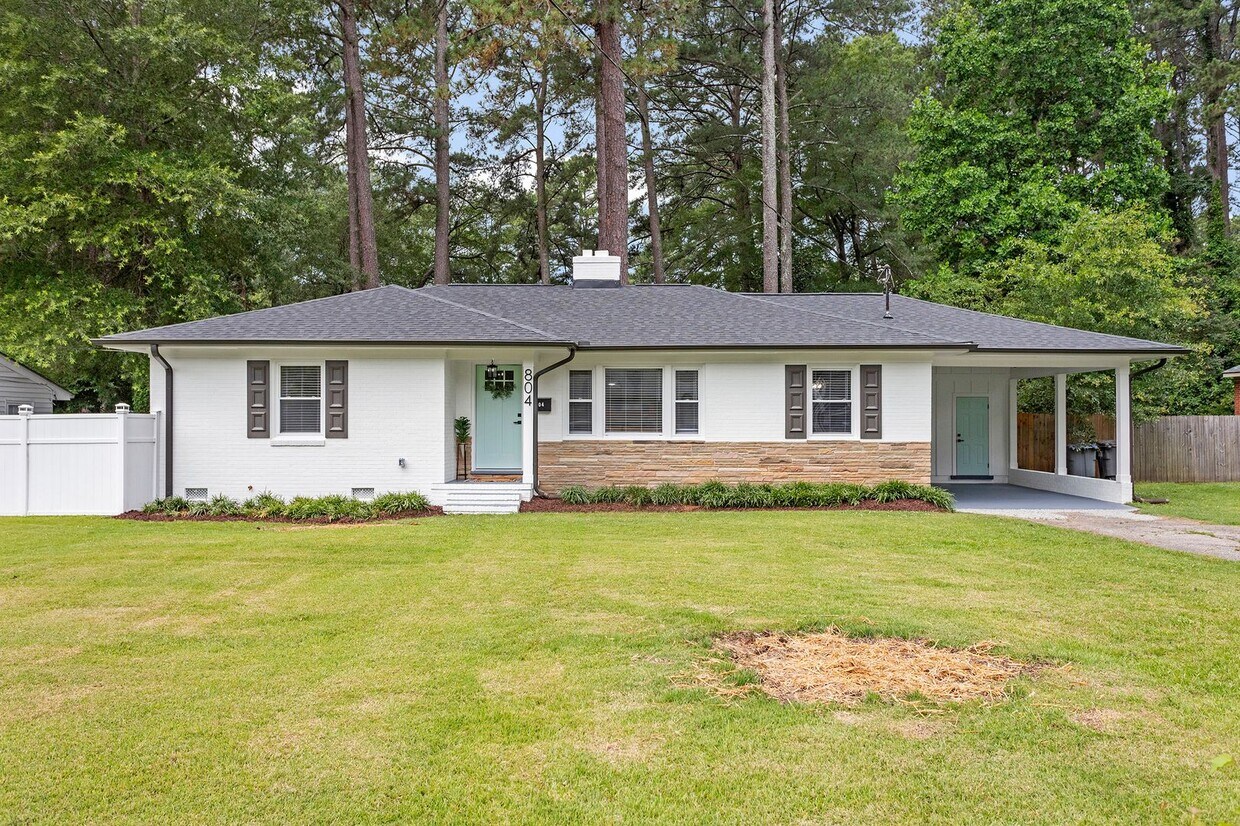 Primary Photo - RENOVATED Three Bedroom Home!