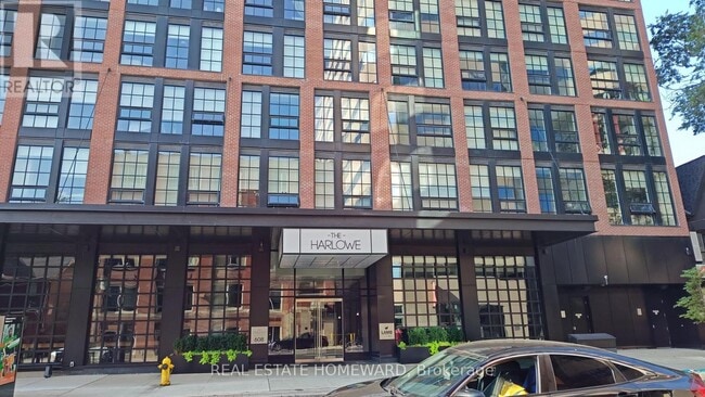 Photo du bâtiment - 608 Richmond St W