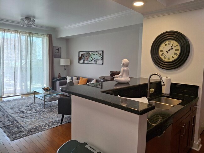 Foto del edificio - 300 W 5th St