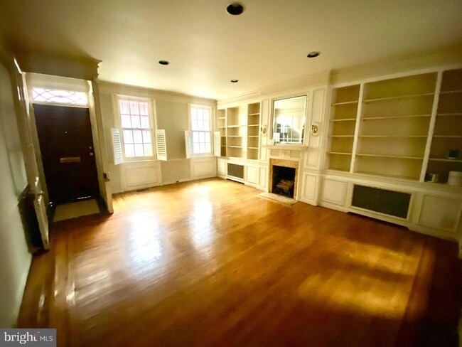 Building Photo - 1709 Rittenhouse Square