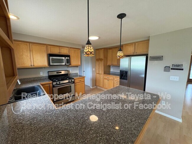 Foto del edificio - 8252 Cowichan Rd