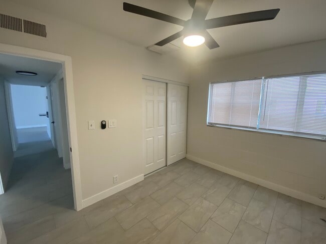Building Photo - 2305 Pardee Plz