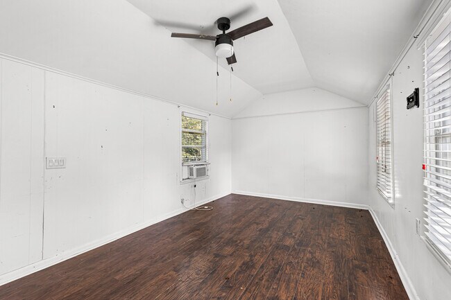 Foto del edificio - 618 Adams Ave