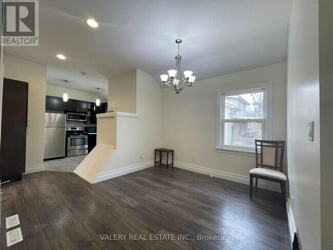 Photo du bâtiment - 1561 Hurontario St