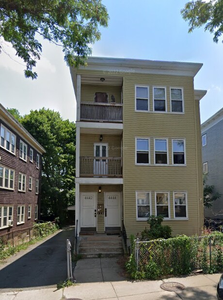 Foto del edificio - 4442 Washington St