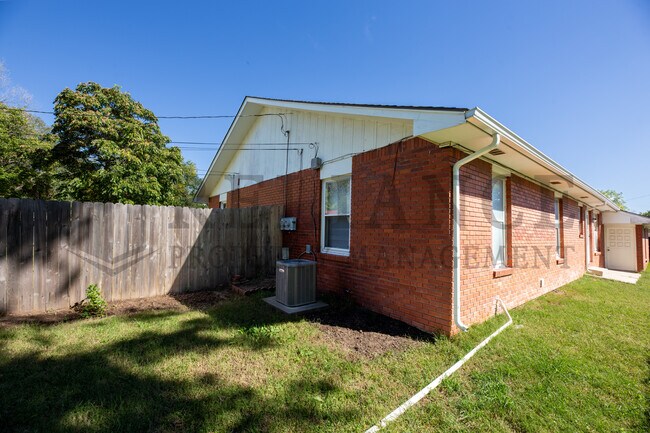 Foto del edificio - 1513 S Edwards St