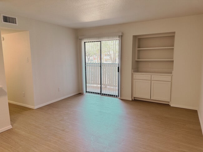 Livingroom - Centreport Landing Apartments