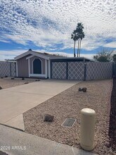 Building Photo - 415 E Villa Theresa Dr