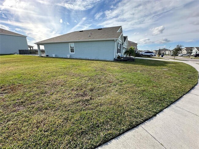 Building Photo - 8560 Bower Bass Cir