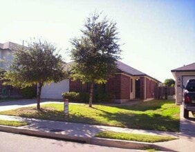 Building Photo - 3114 Jazz St