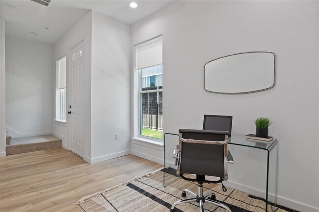 Building Photo - Modern 4-Level Townhouse with Rooftop Deck & Downtown Views – 3 Bed, Flex Spaces, 2-Car Garage in...