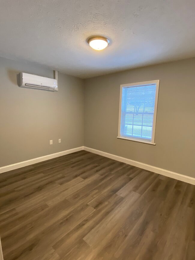 Living Room - 1089 Edgar Ave