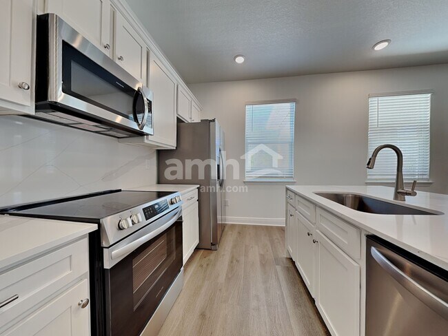 Building Photo - 6735 Atlantic Bch Ave