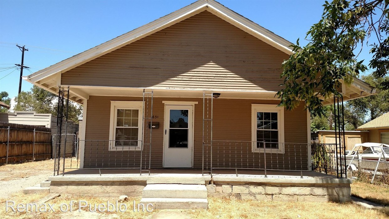 Primary Photo - 3 br, 1 bath House - 1631 E. 11TH ST.