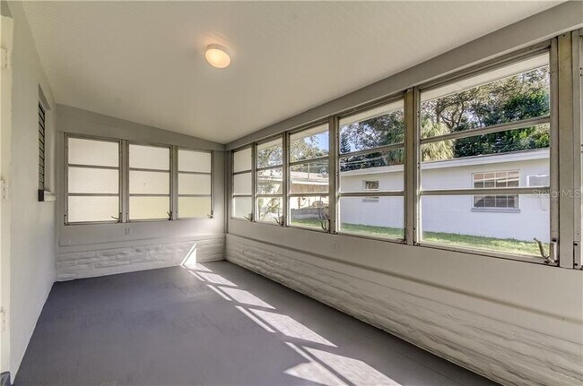Building Photo - 401 S Orion Ave