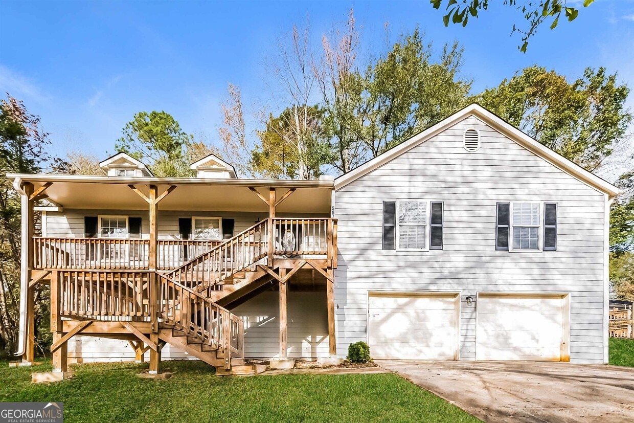 5878 Homestead Cir, Rex, GA 30273