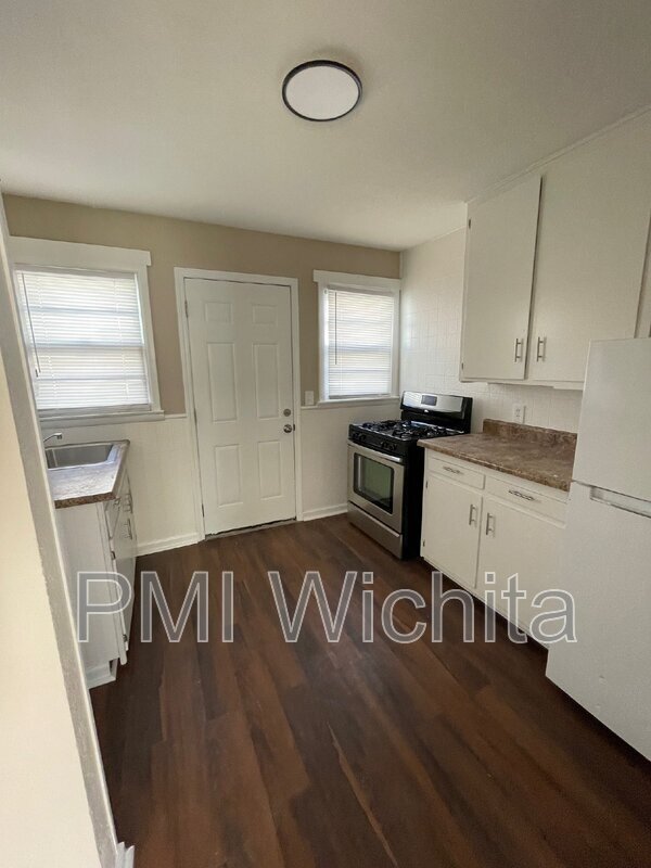 Foto del edificio - 2548 N Wellington Pl