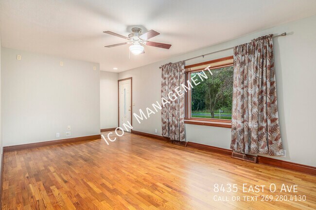 Foto del edificio - 8435 E O Ave