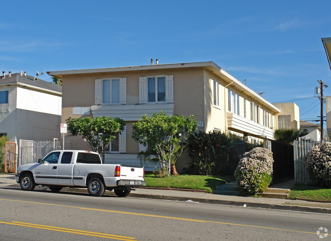 Primary Photo - 1144 S Fairfax Ave