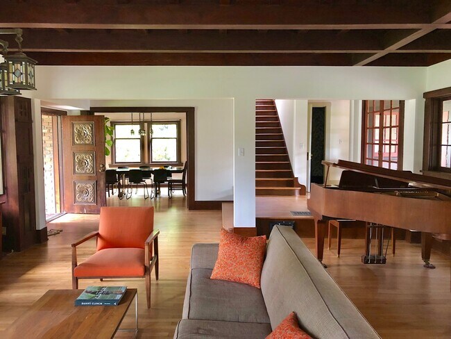 Foto del edificio - 2180 W 24th St