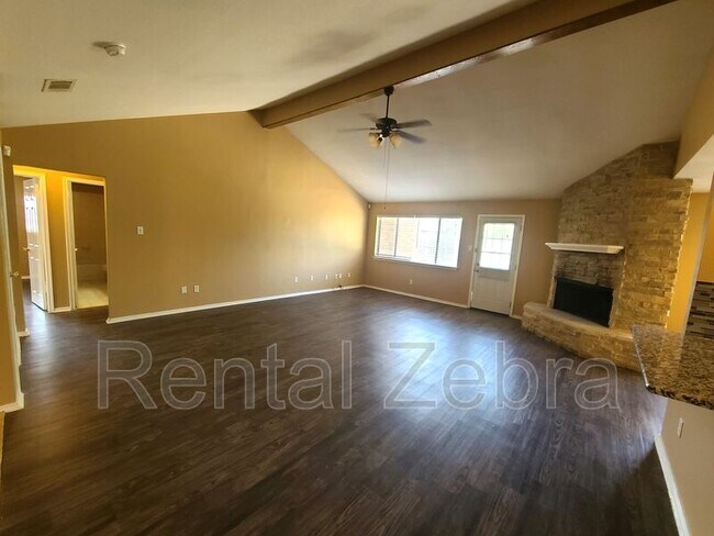 Building Photo - 2313 Barada Ct