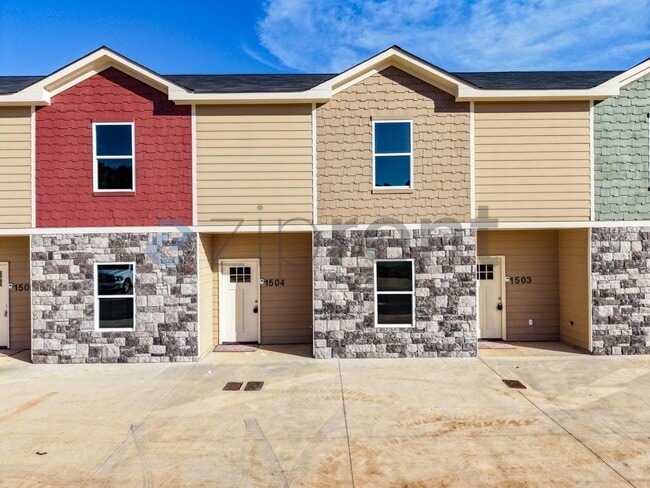 Building Photo - Unit Unit 4