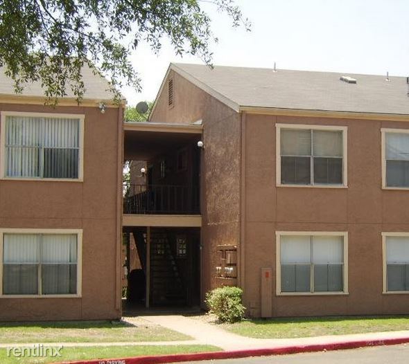 Building Photo - 2400 Oakhill Rd
