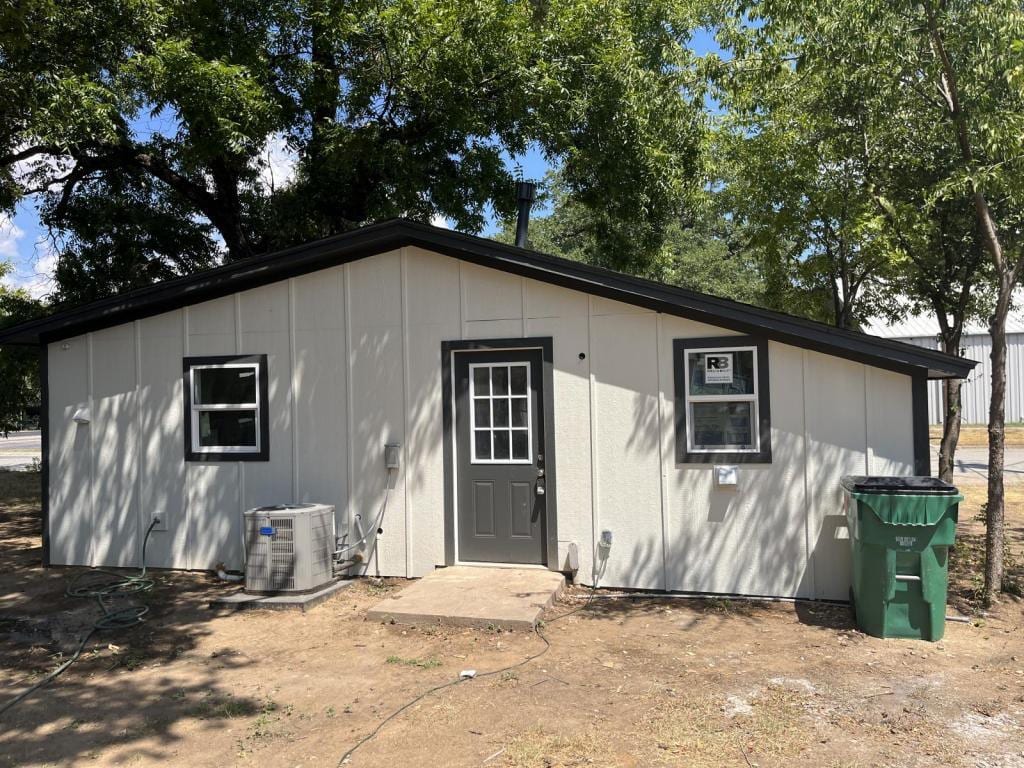 Photo - 210 Cates Street