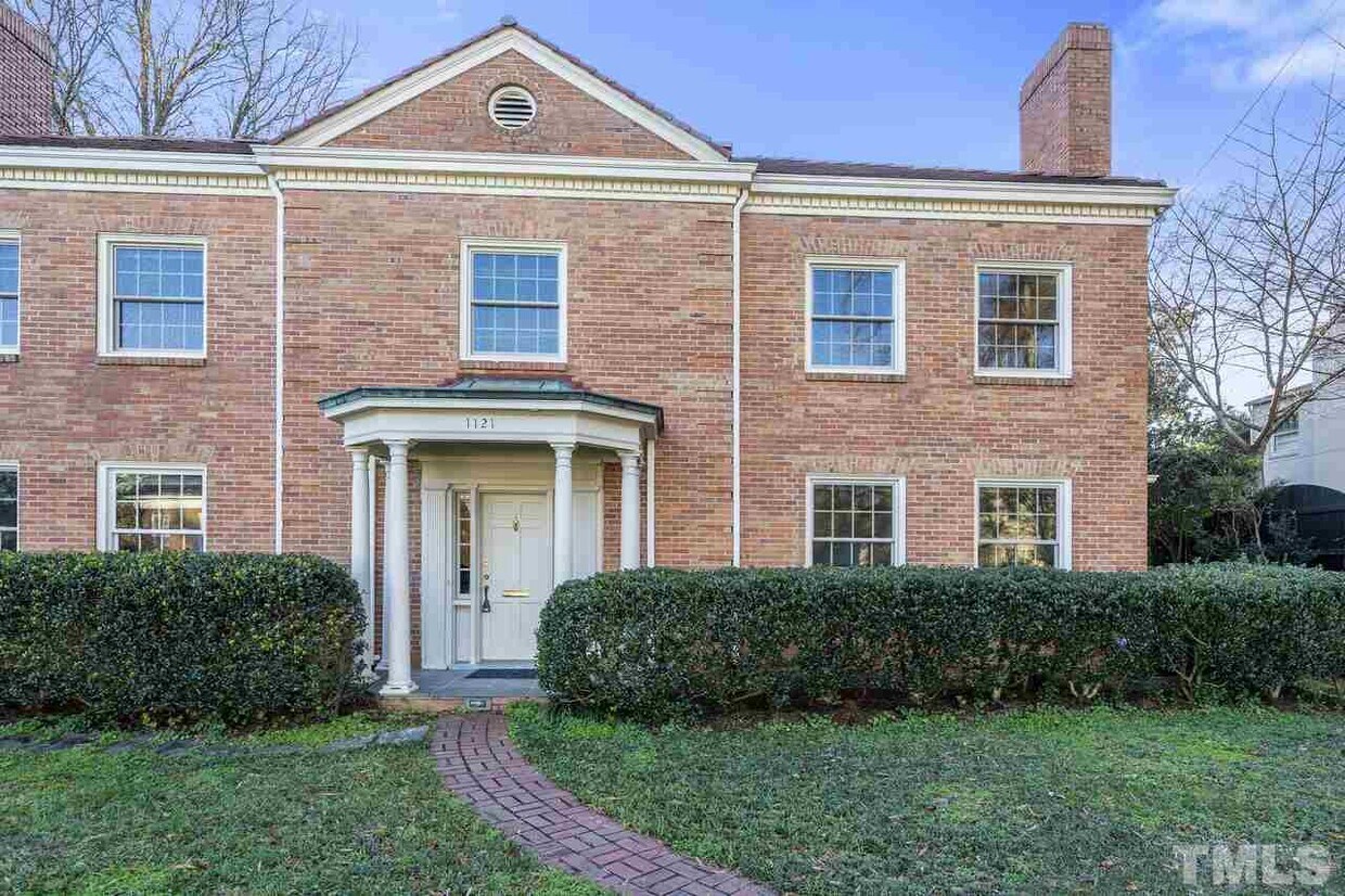 Foto principal - 1121 Harvey St