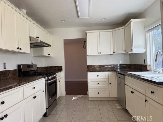 Foto del edificio - 1349 Deeplawn Dr