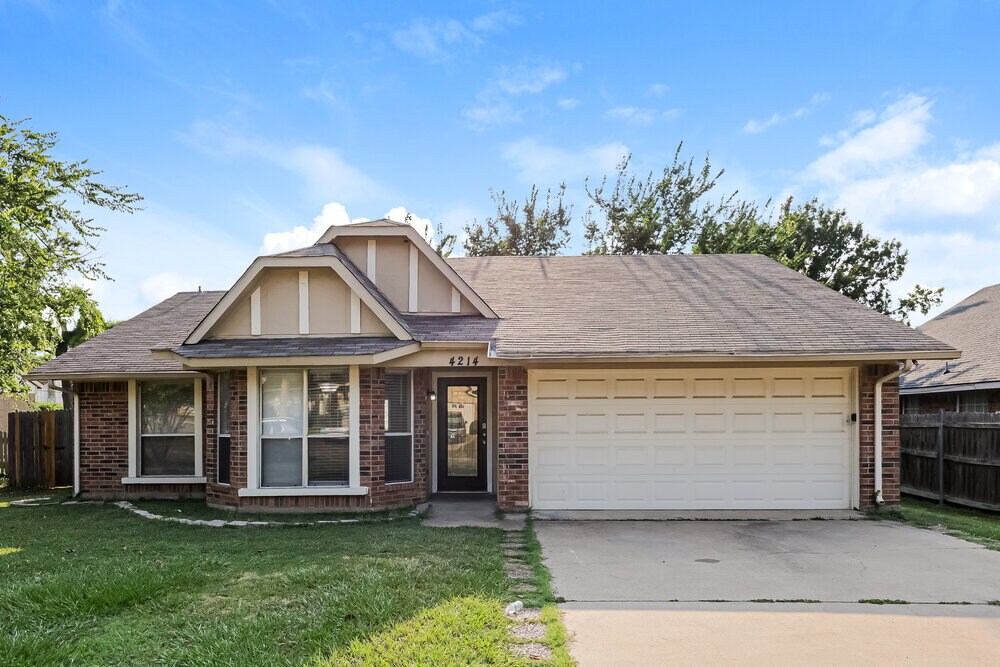 Foto principal - 4214 Worth Forest Dr