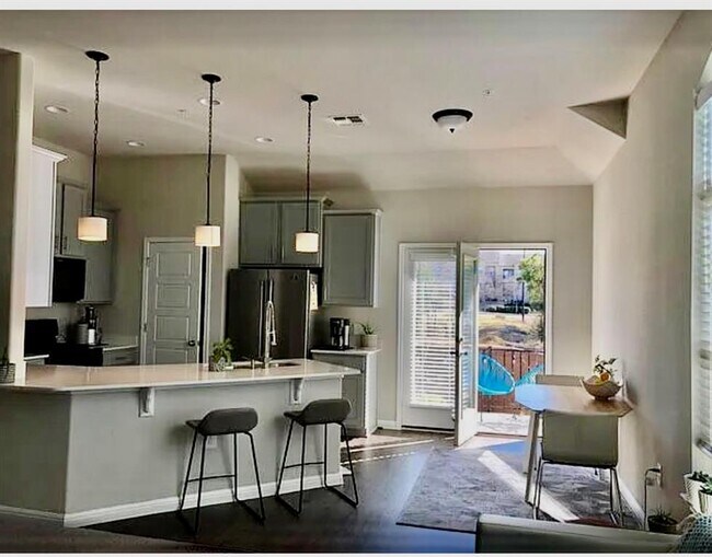 Foto del edificio - 7305 Conway Dr