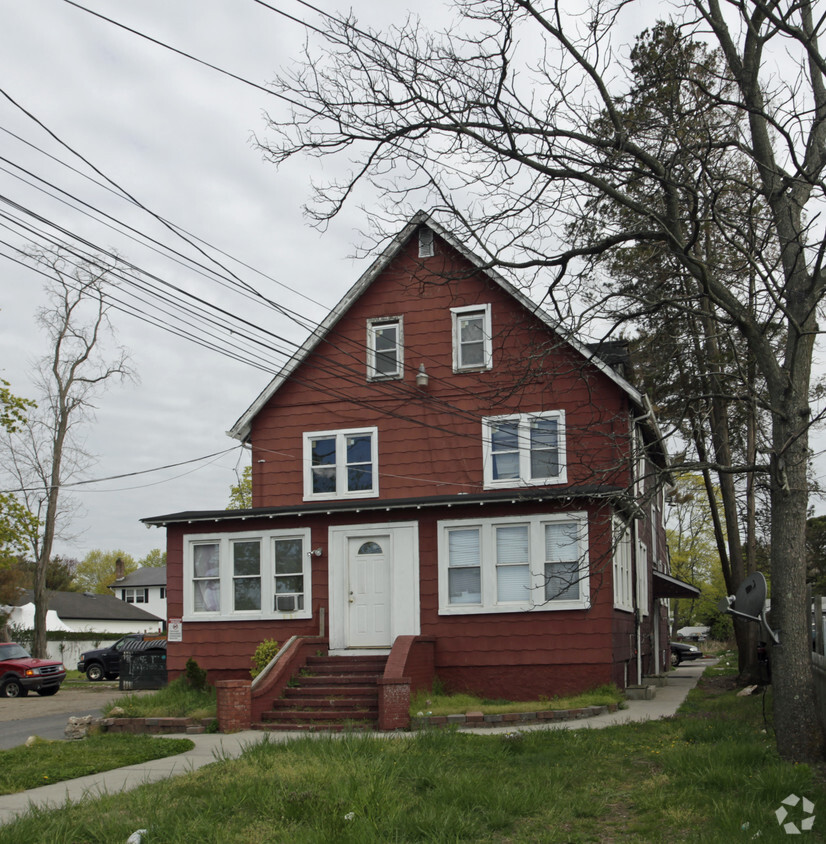 Building Photo - 1165-1169 Suffolk Ave