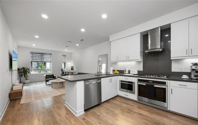 Photo - 2424 Nolita Apartment