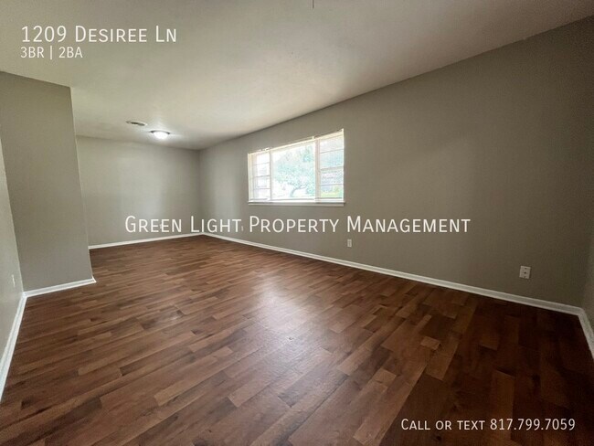 Foto del edificio - 1209 Desiree Ln
