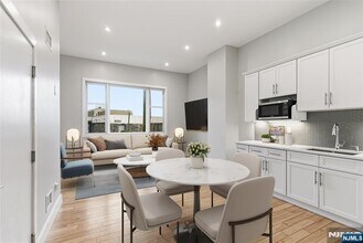 Building Photo - 12 Dempsey Ave