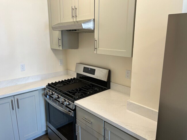 Foto del edificio - Beautiful newly remodeled studio w/brand n...