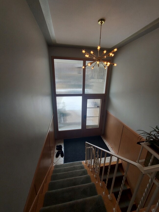 Entrance - 4401 Avondale Rd