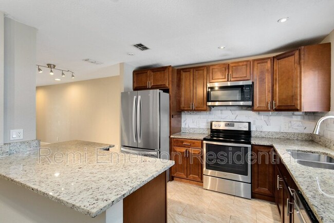 Building Photo - 2411 Rio Pinar Lakes Blvd