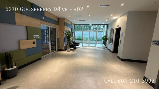 Photo du bâtiment - Brand New Condo At Park & Maven