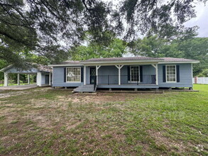Building Photo - 802 Espasie Dr