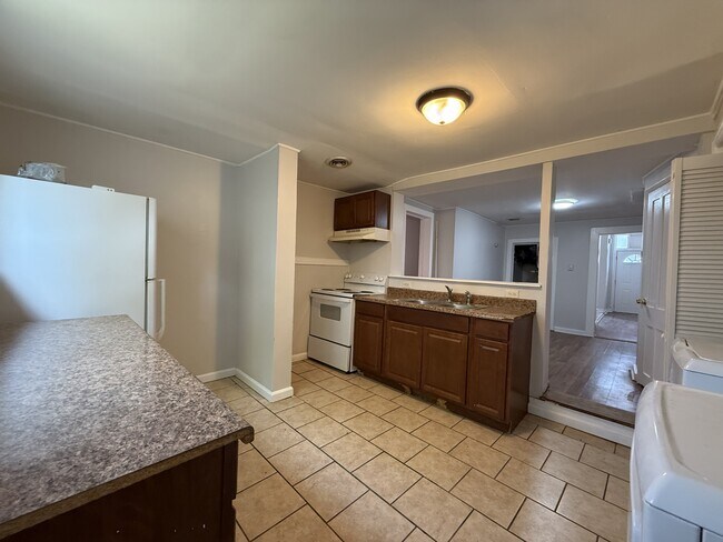 Foto del edificio - 19 N Lake Ave